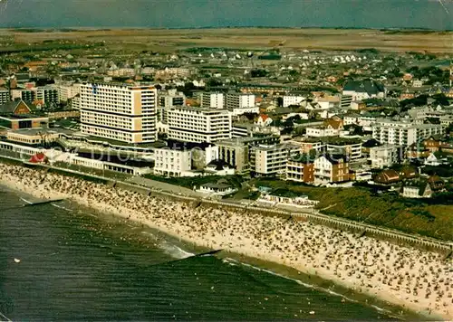 AK / Ansichtskarte Westerland_Sylt Kurzentrum Strand Fliegeraufnahme Westerland_Sylt