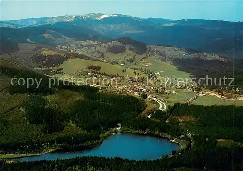 AK / Ansichtskarte Altglashuetten mit Windgfaellweiher Blick zum Feldberg Fliegeraufnahme Altglashuetten