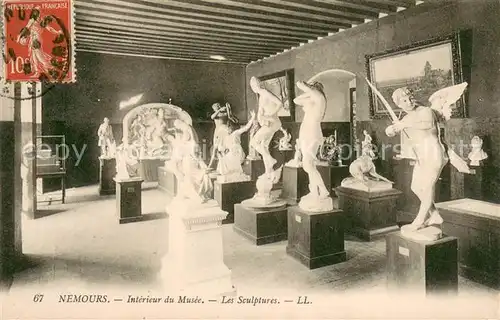 AK / Ansichtskarte Nemours_Seine et Marne Interieur du musee les sculptures Nemours Seine et Marne