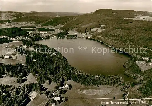 Titisee im Schwarzwald Fliegeraufnahme Titisee