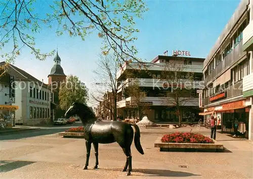 AK / Ansichtskarte Vechta Alter Markt Pferdestatue Vechta