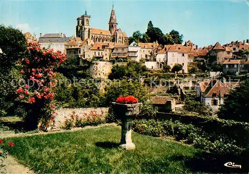 Semur en Auxois Eglise Notre Dame et les vieux quartiers Semur en Auxois