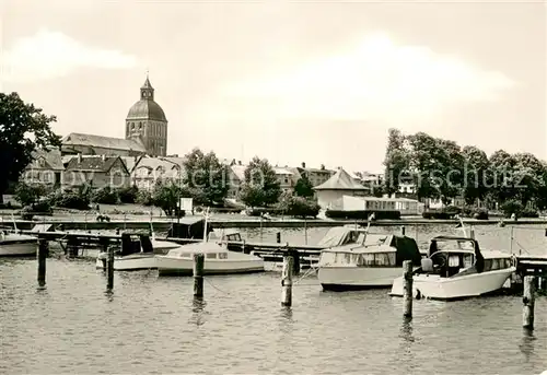 AK / Ansichtskarte Ribnitz Damgarten_Ostseebad Hafen Blick zur Kirche Ribnitz Damgarten