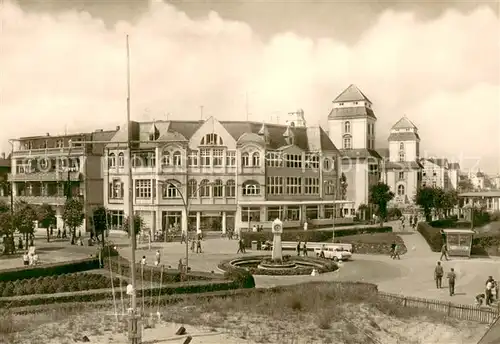 AK / Ansichtskarte Binz_Ruegen Ferienheime Standuhr Promenade Binz_Ruegen