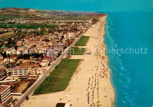 AK / Ansichtskarte Alba_Adriatica Fliegeraufnahme mit Strand Alba Adriatica