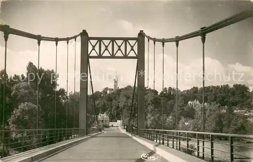 AK / Ansichtskarte Gennes_Maine et Loire Le Pont sur la Loire et vue sur St Eusebe Gennes Maine et Loire