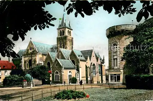 AK / Ansichtskarte Laval_Mayenne La Cathedrale et la Porte Boucheresse Laval Mayenne