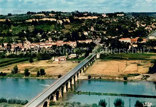 AK / Ansichtskarte Agen_Lot_et_Garonne Vue aerienne Le Pont Canal sur la Garonne et le Coteau de l Ermitage Agen_Lot_et_Garonne