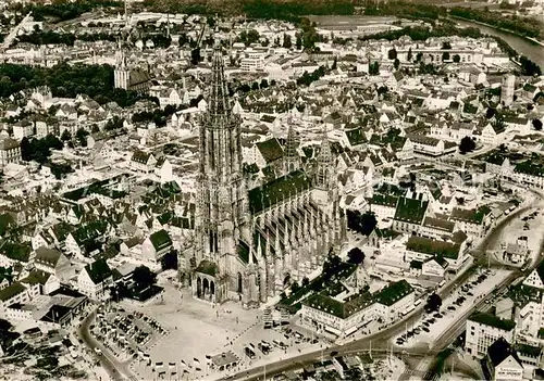 AK / Ansichtskarte Ulm_Donau Fliegeraufnahme mit Muenster Ulm_Donau