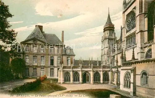 AK / Ansichtskarte Evreux Le Palais episcopal La Cour Evreux