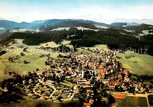 AK / Ansichtskarte Scheidegg_Allgaeu Kneippkurort Allgaeuer Alpen Fliegeraufnahme Scheidegg Allgaeu