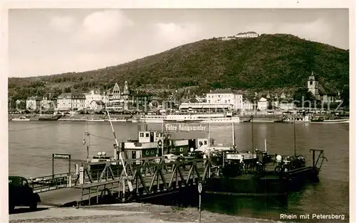 AK / Ansichtskarte Koenigswinter Bootsanleger Rhein Autofaehre Blick zum Petersberg Koenigswinter