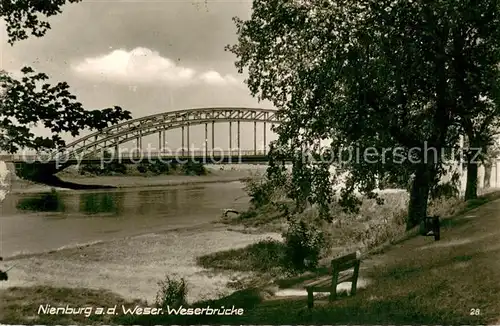 AK / Ansichtskarte Nienburg_Weser Weserbruecke Nienburg Weser