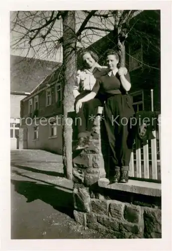 AK / Ansichtskarte Rehsiepen_Schmallenberg Gruppenbild Junge Damen 