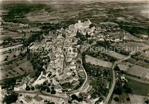 AK / Ansichtskarte Vezelay Vue aerienne La Basilique au coeur de la Petite France Vezelay