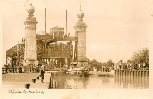 AK / Ansichtskarte Henrichenburg_Schiffshebewerk Teilansicht Binnenschiff Henrichenburg