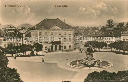 AK / Ansichtskarte Landau_Pfalz Paradeplatz Landau Pfalz