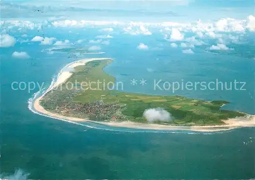 AK / Ansichtskarte Langeoog_Nordseebad mit Spiekeroog und Wangerooge Festland Blick von Westen aus etwa 2000 m Hoehe Langeoog_Nordseebad