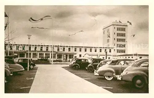 AK / Ansichtskarte Frankfurt_Main Flughafen Rhein Main Empfangsgebaeude mit Parkplatz Frankfurt Main