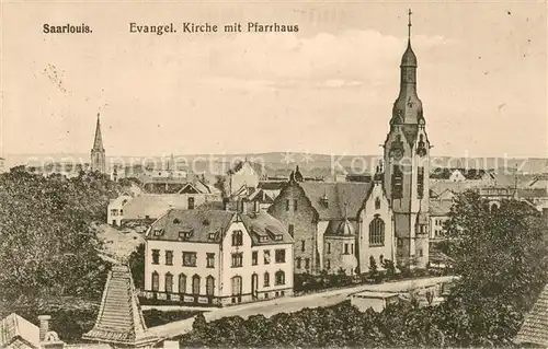 AK / Ansichtskarte Saarlouis Ev Kirche mit Pfarrhaus Saarlouis