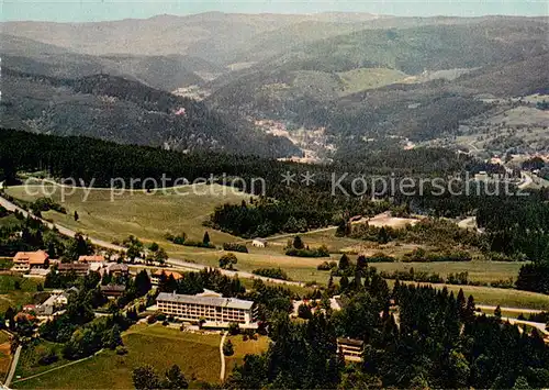 AK / Ansichtskarte Hoechenschwand Fliegeraufnahme mit Schwarzwald Hoehensanatorium Hoechenschwand