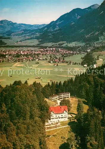 AK / Ansichtskarte Oberstdorf mit Gruenten Waldhotel Freibergsee Restaurant See Terrassen Fliegeraufnahme Oberstdorf