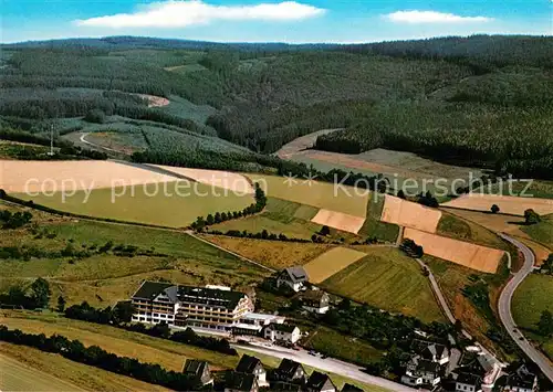 AK / Ansichtskarte Schmallenberg Sporthotel Gasthof Droste Grafschaft Fliegeraufnahme Schmallenberg