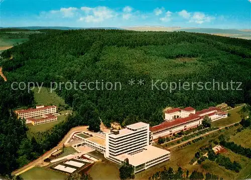 AK / Ansichtskarte Hoexter_Weser Fliegeraufnahme Weserberglandklinik Gesamtansicht Hoexter Weser