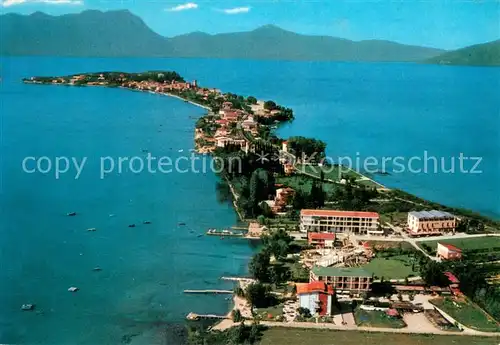 AK / Ansichtskarte Sirmione_Lago_di_Garda La penisola veduta aerea Sirmione_Lago_di_Garda