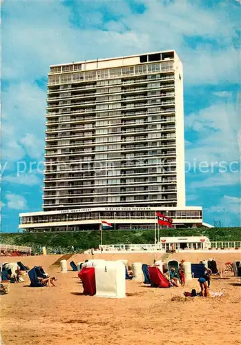 AK / Ansichtskarte Zandvoort_Holland Strand met zicht op Bowes Palace Zandvoort_Holland