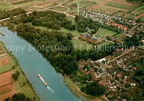 AK / Ansichtskarte Kleinheubach Ort am Main mit Schloss Kleinheubach