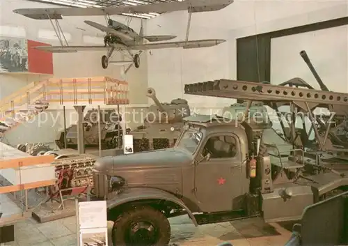 AK / Ansichtskarte Dresden Armeemuseum der DDR Sowj Kampftechnik von 1941 45 Dresden