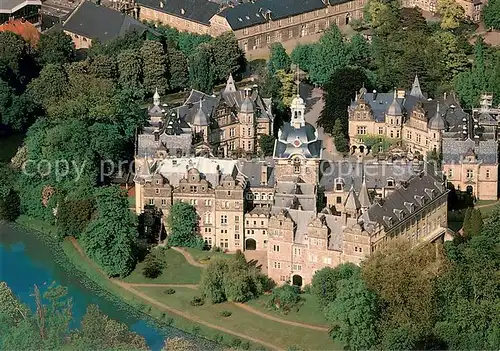 AK / Ansichtskarte Bueckeburg Alte Residenzstadt Schloss Fliegeraufnahme Bueckeburg