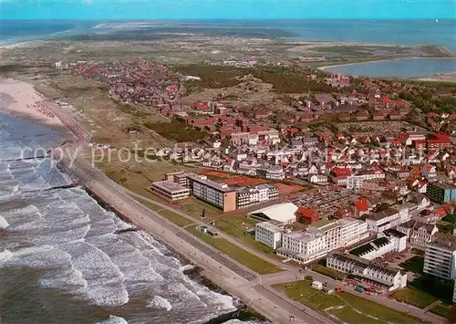 AK / Ansichtskarte Norderney_Nordseebad Strandhotel Georgshoehe Kurklinik und Nordstrand Fliegeraufnahme Norderney_Nordseebad