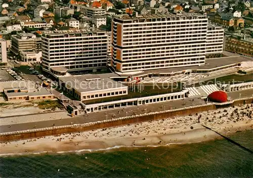 AK / Ansichtskarte Westerland_Sylt Fliegeraufnahme Kurzentrum Strand Westerland_Sylt