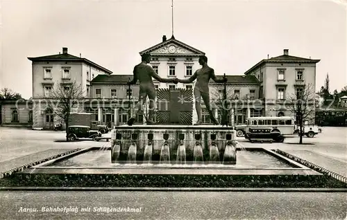 AK / Ansichtskarte Aarau_AG Bahnhofplatz mit Schuetzendenkmal Aarau_AG