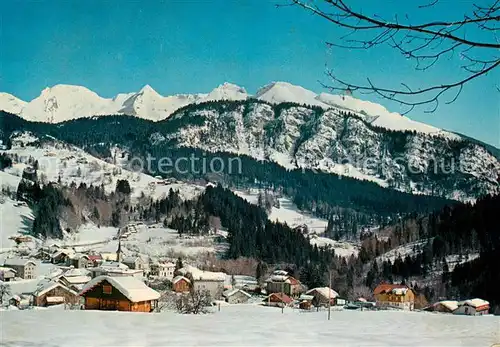 AK / Ansichtskarte Saint Jean de Sixt Vue generale et Chaine des Aravis Alpes en hiver Saint Jean de Sixt