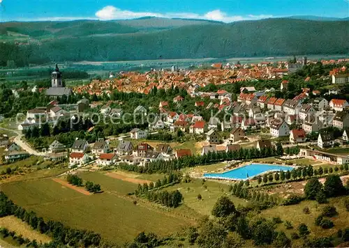 AK / Ansichtskarte Bad_Sooden Allendorf Fliegeraufnahme mit Freibad und Stadt Bad_Sooden Allendorf