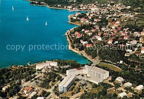 AK / Ansichtskarte Malinska_Krk Hotelanlage Kuestenort Malinska Krk