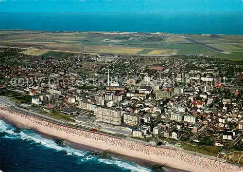 AK / Ansichtskarte Westerland_Sylt Fliegeraufnahme Panorama m. Strand Westerland_Sylt