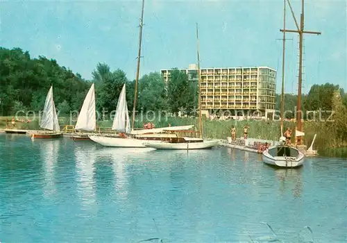 AK / Ansichtskarte Tihany_HU Szallo Hotel Segelboote 