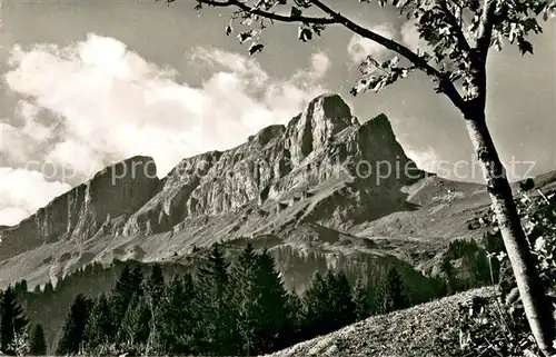 AK / Ansichtskarte Braunwald_GL mit Eggstock Braunwald GL