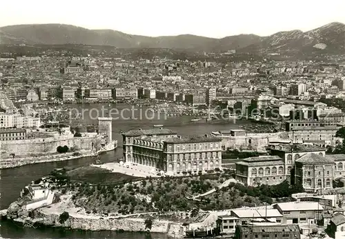 AK / Ansichtskarte Marseille_13 Vue aerienne sur le Vieux Port Le Jardin du Pharo et le fort St Jean 