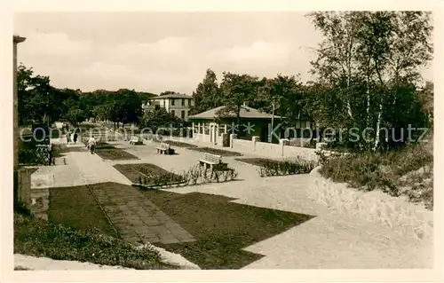 AK / Ansichtskarte Juliusruh_Ruegen Parkanlagen Promenade Juliusruh Ruegen