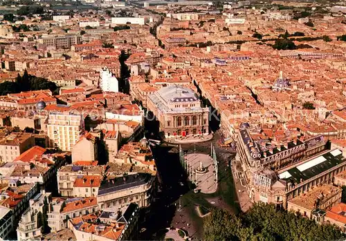 AK / Ansichtskarte Montpellier_Herault Vue aerienne sur la ville Place de l Oeuf ou de la Comedie Montpellier Herault