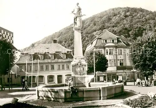 AK / Ansichtskarte Suhl_Thueringer_Wald Waffenschmiedbrunnen auf dem Karl Marx Platz Suhl_Thueringer_Wald