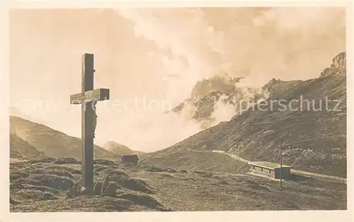 AK / Ansichtskarte Klausenpass Hotel Klausenpasshoehe Gipfelkreuz Schaechentaler Windgaelle Klausenpass