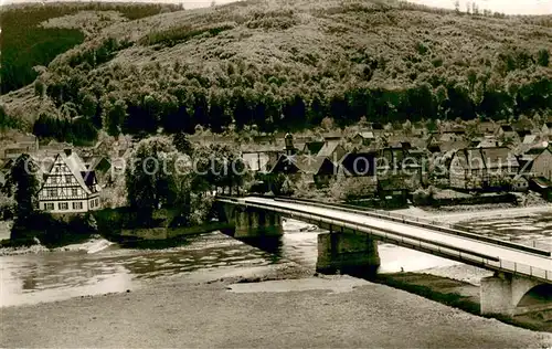 AK / Ansichtskarte Gieselwerder Teilansicht m. Bruecke u. Fachwerkhaeuser Gieselwerder