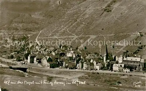 AK / Ansichtskarte Alf_Mosel Gesamtanischt m. Burg Arras im Alftal Alf_Mosel