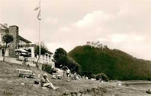 AK / Ansichtskarte Edersee Strandbad mit Schloss Waldeck Edersee